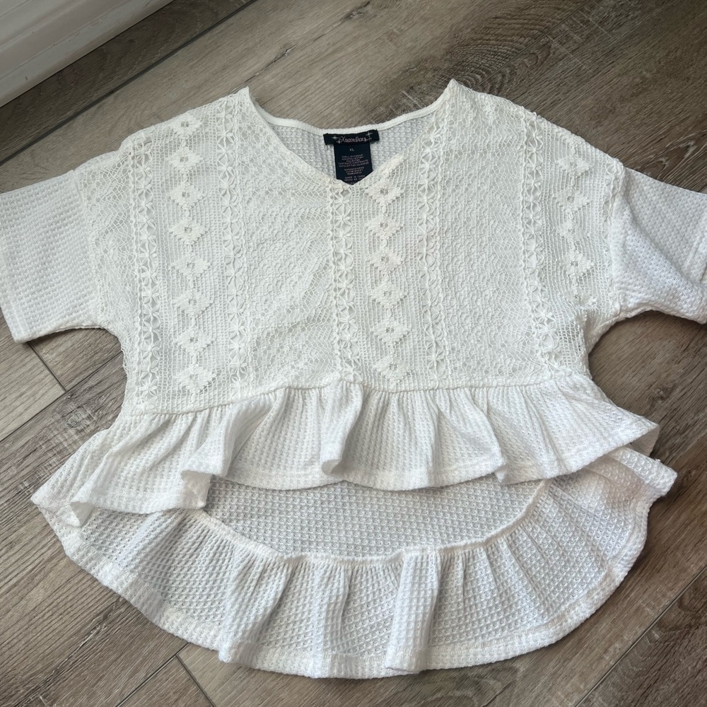 Belk White Ruffle Knit Top